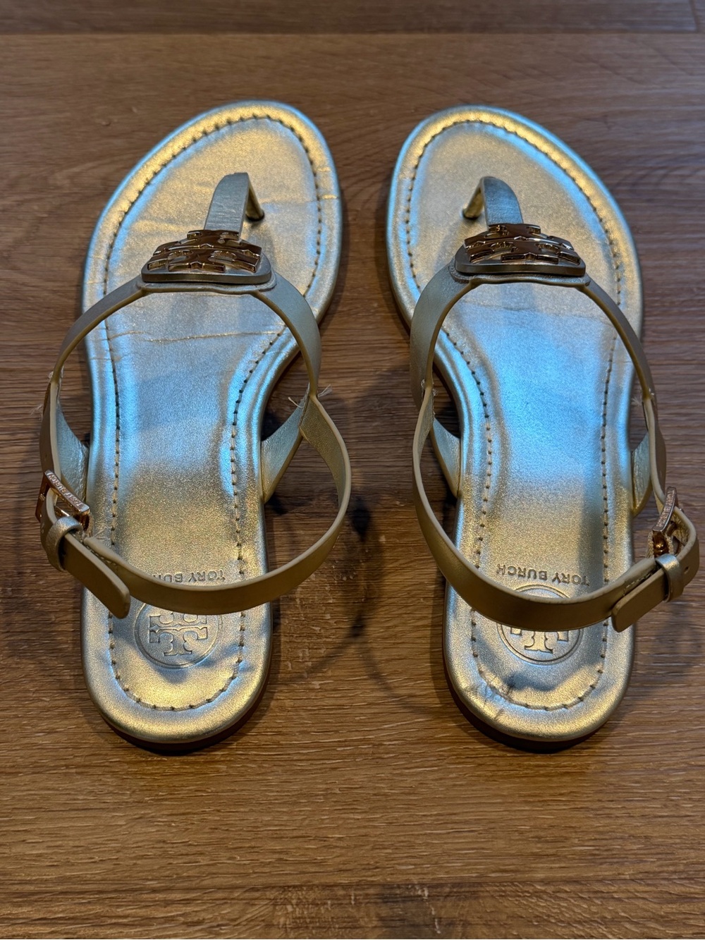 Tory Burch Metallic Gold Logo Thong Sandals - Picture 6 of 13